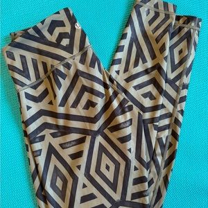 LULULEMON Low rise - 28in Leggings - Size 6